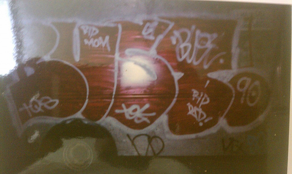 GRAFFITI:  BUST TQS TOK