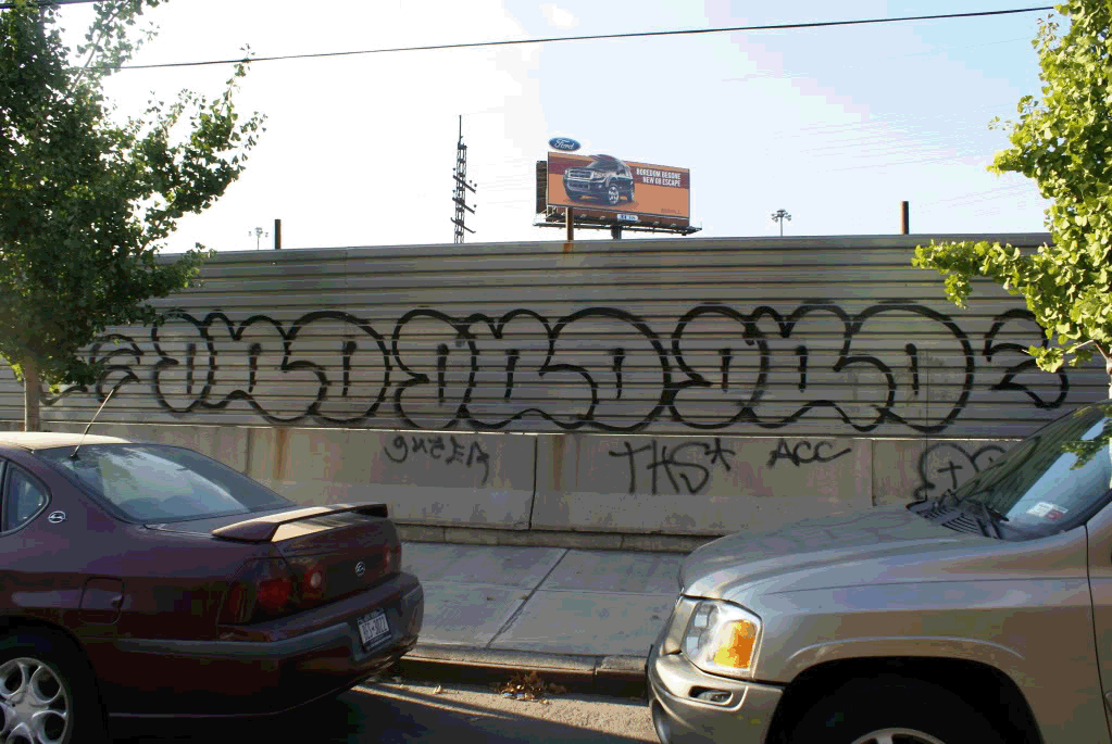 GRAFFITI:  DRO