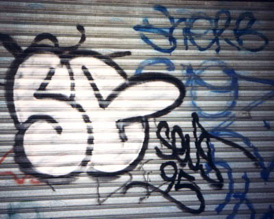 GRAFFITI:  SEUS · KERB