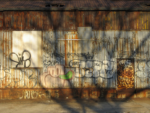 GRAFFITI:  NIRO · MUTZ · BETZ BBT 36