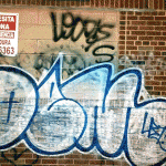 STREET GRAFFITI: DEM · LEO DIS